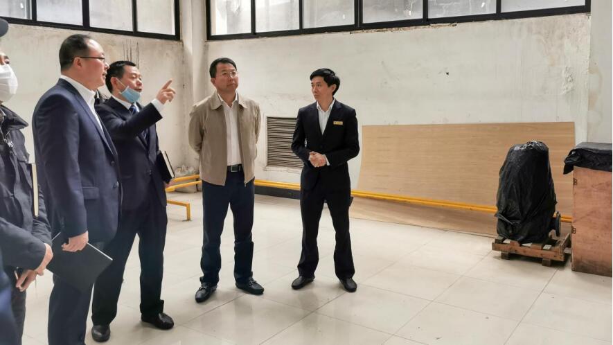 集團(tuán)黨委書(shū)記、董事長(zhǎng)任丁會(huì)見(jiàn)川酒集團(tuán)董事長(zhǎng)曹勇一行