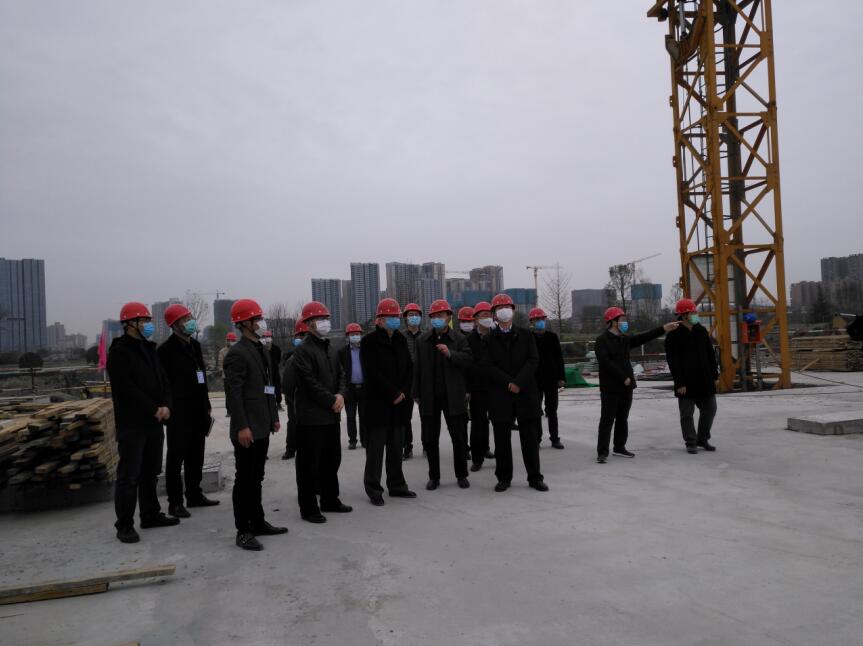 尊龍凱時(shí)集團(tuán)黨委書記、董事長任丁率隊(duì) 赴金牛賓館檢查工程復(fù)工工作